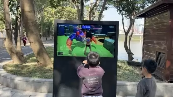 C-Life数智运动一体机落地深圳洪湖公园，打造智慧公园新地标