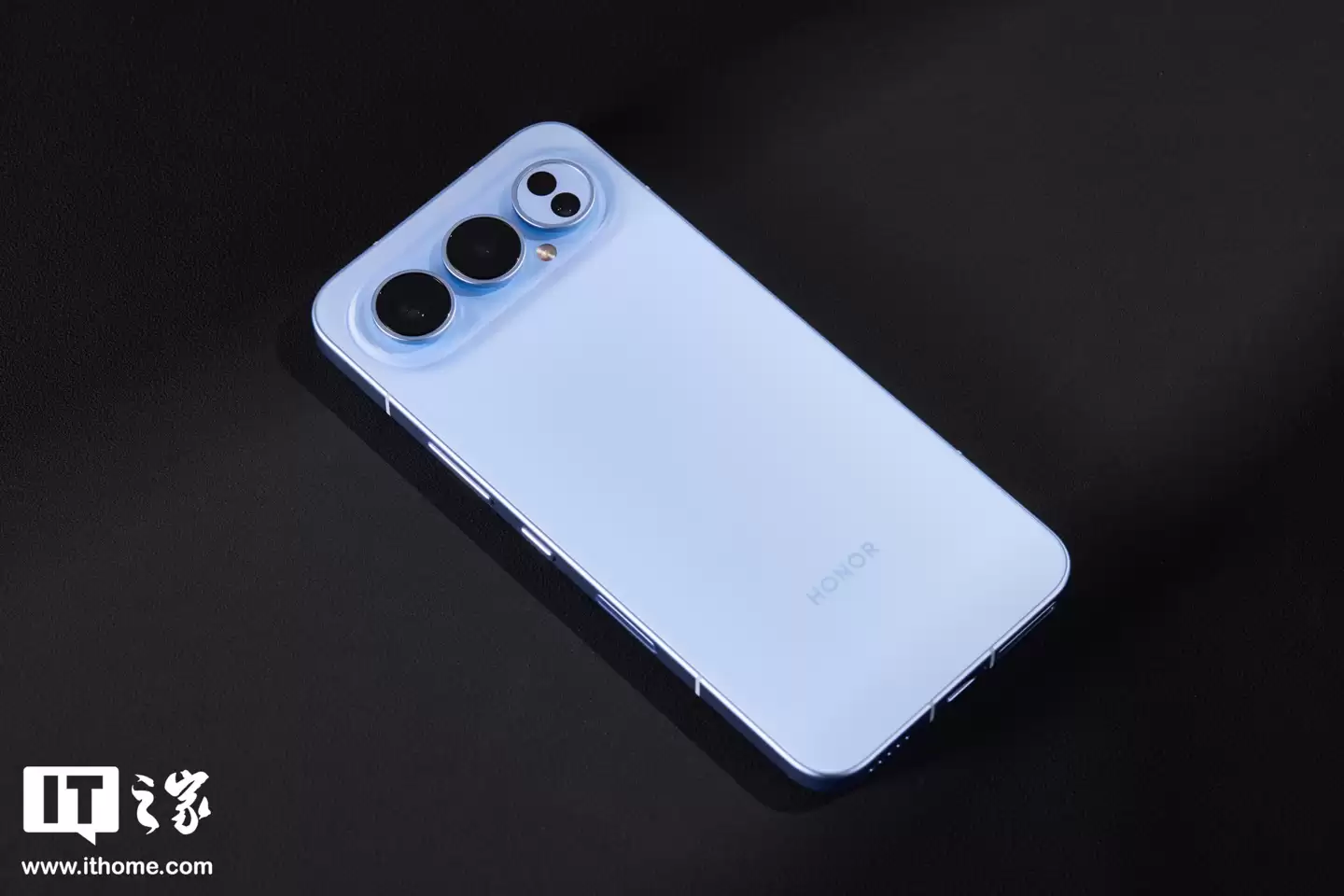 2 年碎屏险 +3 年质保：荣耀 500 Pro 手机 2696 元直降，配 8000mAh 大电池