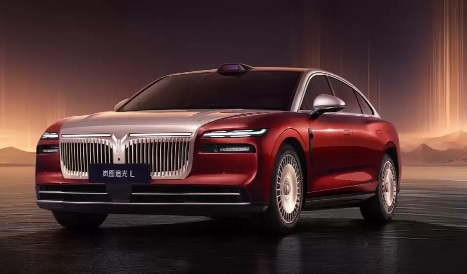 30万级中大型混动轿车推荐:岚图追光L的越级科技体验