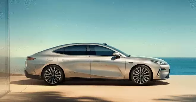 1725km综合续航城市NOA 银河星耀8远航家上市限时14.68万起