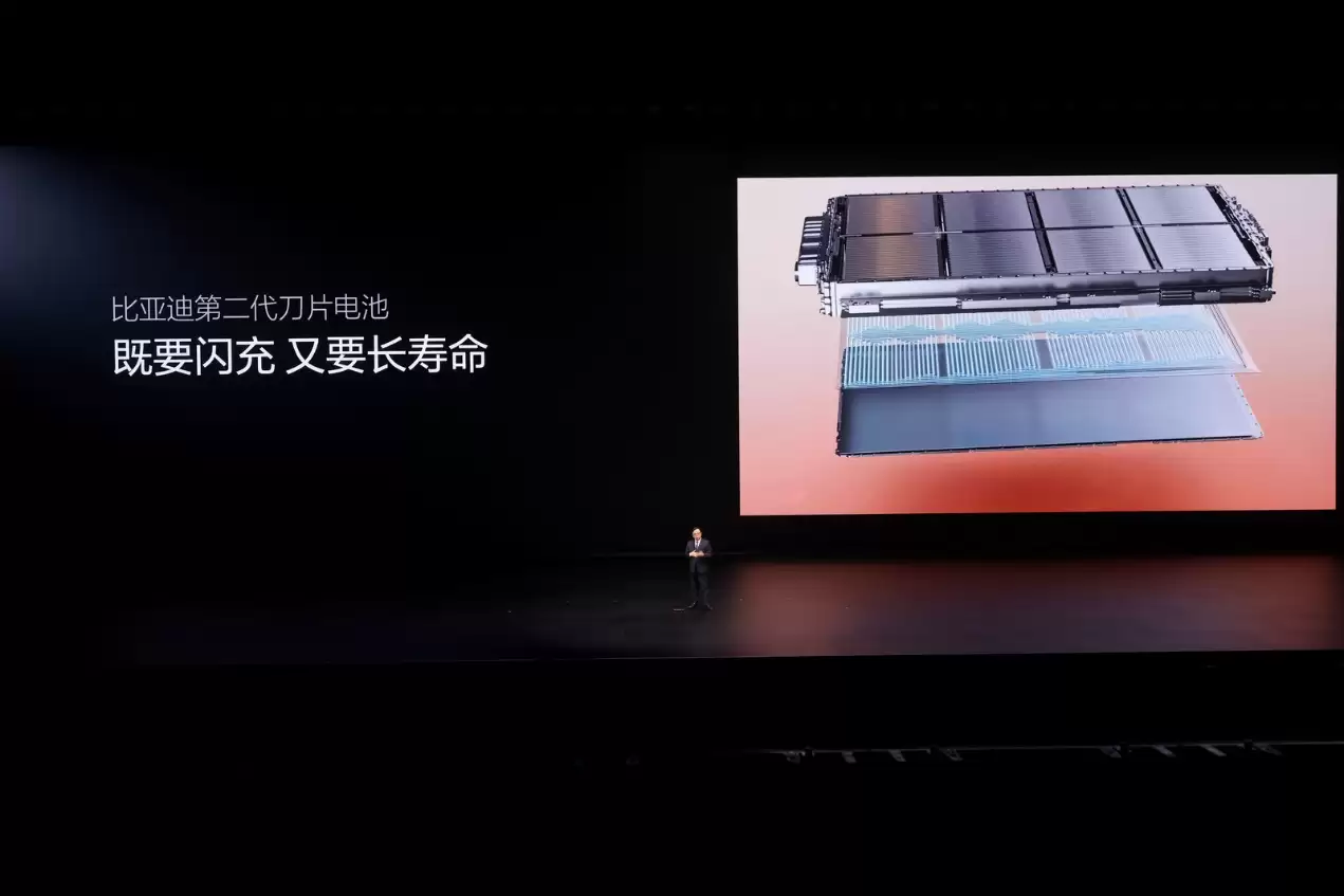 兼顾充电效率及安全寿命,比亚迪闪充打破“不可能三角”