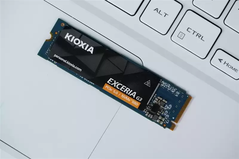 用PCIe 4.0的价格就能买到PCIe 5.0 SSD！铠侠EXCERIA G3 SSD评测：性能优秀温控一流 PCIe 5.0 SSD普及有望