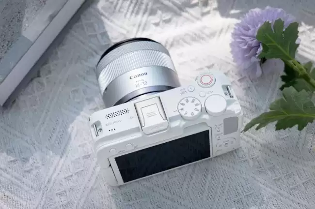 从漫展到车展，从街头到旅途：佳能R50V如何一台搞定全场景视频创作