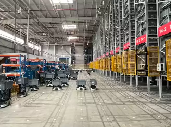 机器人走进仓库，2025 年我国社会物流总费用率降至历史新低