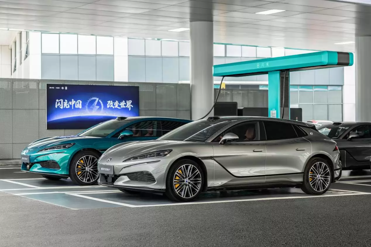 全球首座“圆梦建站”闪充站正式启用,赋能腾势用户拥抱闪充时代