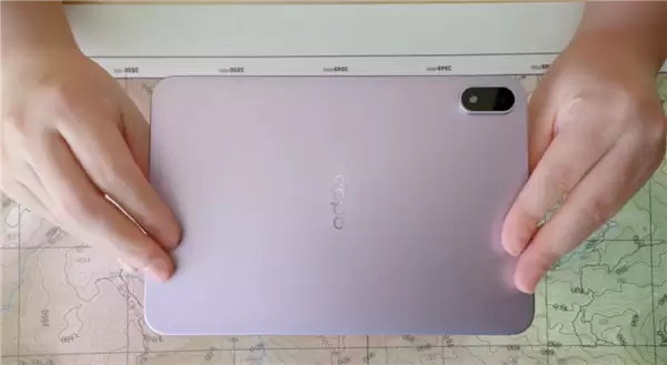 OPPO Pad Mini真机亮相：8.8英寸OLED屏+骁龙8 Gen5，4月发布
