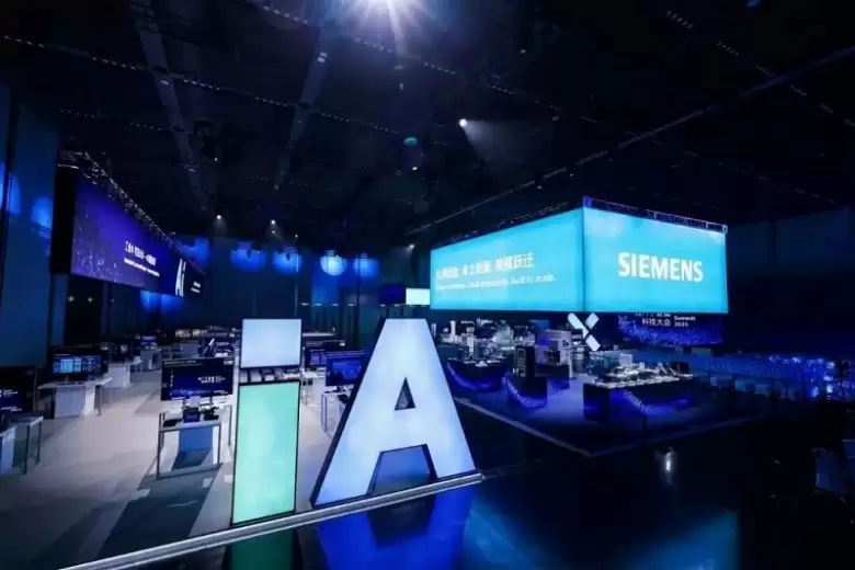 上海精智亮相西门子科技大会，联袂西门子重塑工业 AI