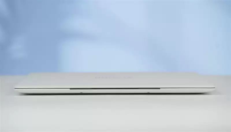 不计成本的奢华做工！小米笔记本Pro 14评测：目前最强的1.1kg轻薄本