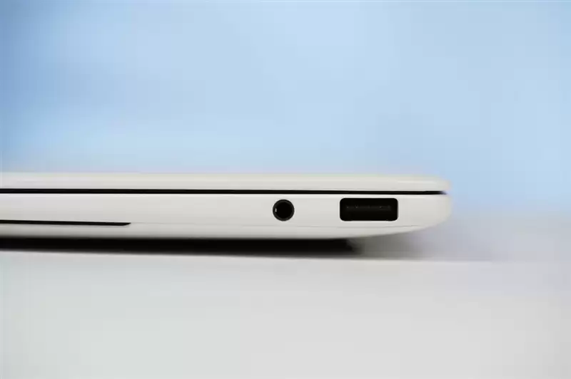 不计成本的奢华做工！小米笔记本Pro 14评测：目前最强的1.1kg轻薄本