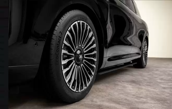 线控底盘+千问大模型 智己LS8预售XX.XX万起