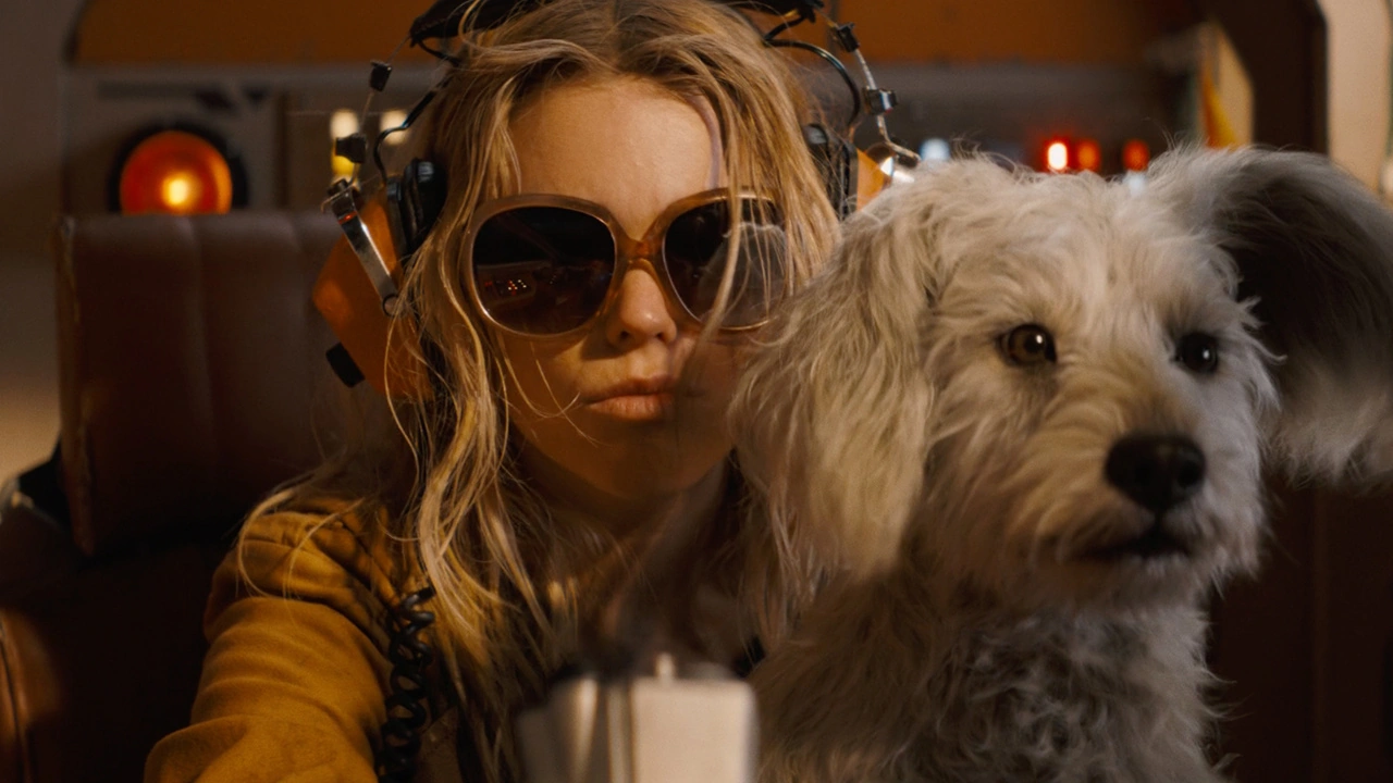 DCU《超级少女》正式预告发布：超女战服定妆照公布，今年 6 月 26 日北美上映