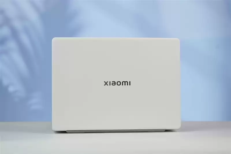 不计成本的奢华做工！小米笔记本Pro 14评测：目前最强的1.1kg轻薄本