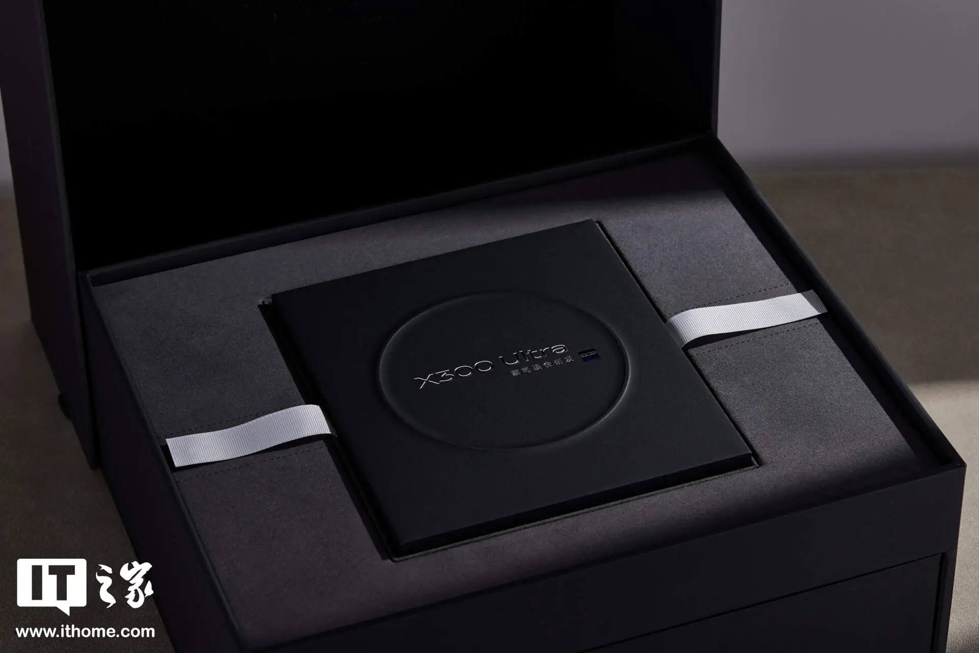 vivo X300 Ultra 摄影师套装图赏：用专业相机思路打造的“专业 V 单”