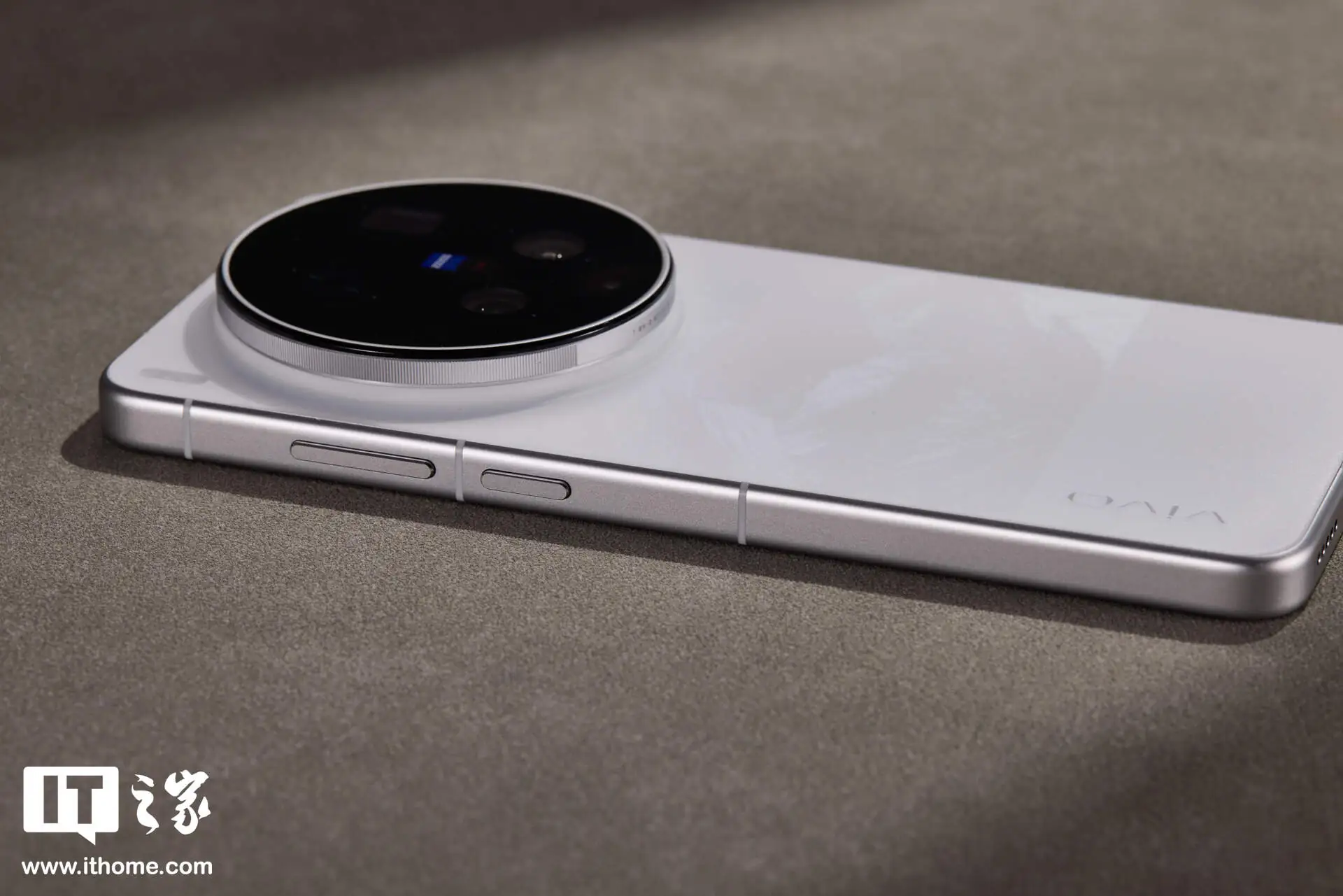 vivo X300 Ultra 摄影师套装图赏：用专业相机思路打造的“专业 V 单”