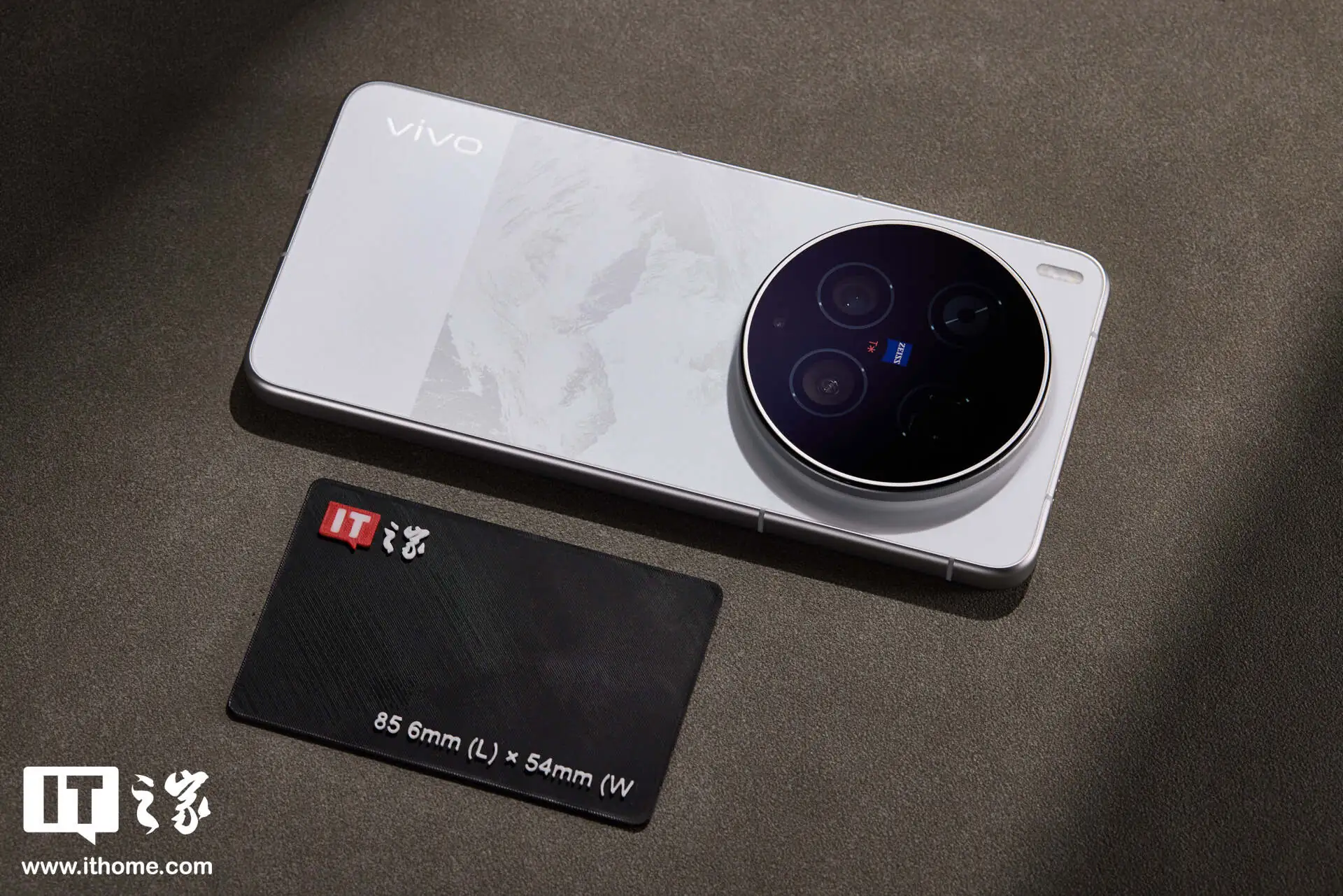 vivo X300 Ultra 摄影师套装图赏：用专业相机思路打造的“专业 V 单”