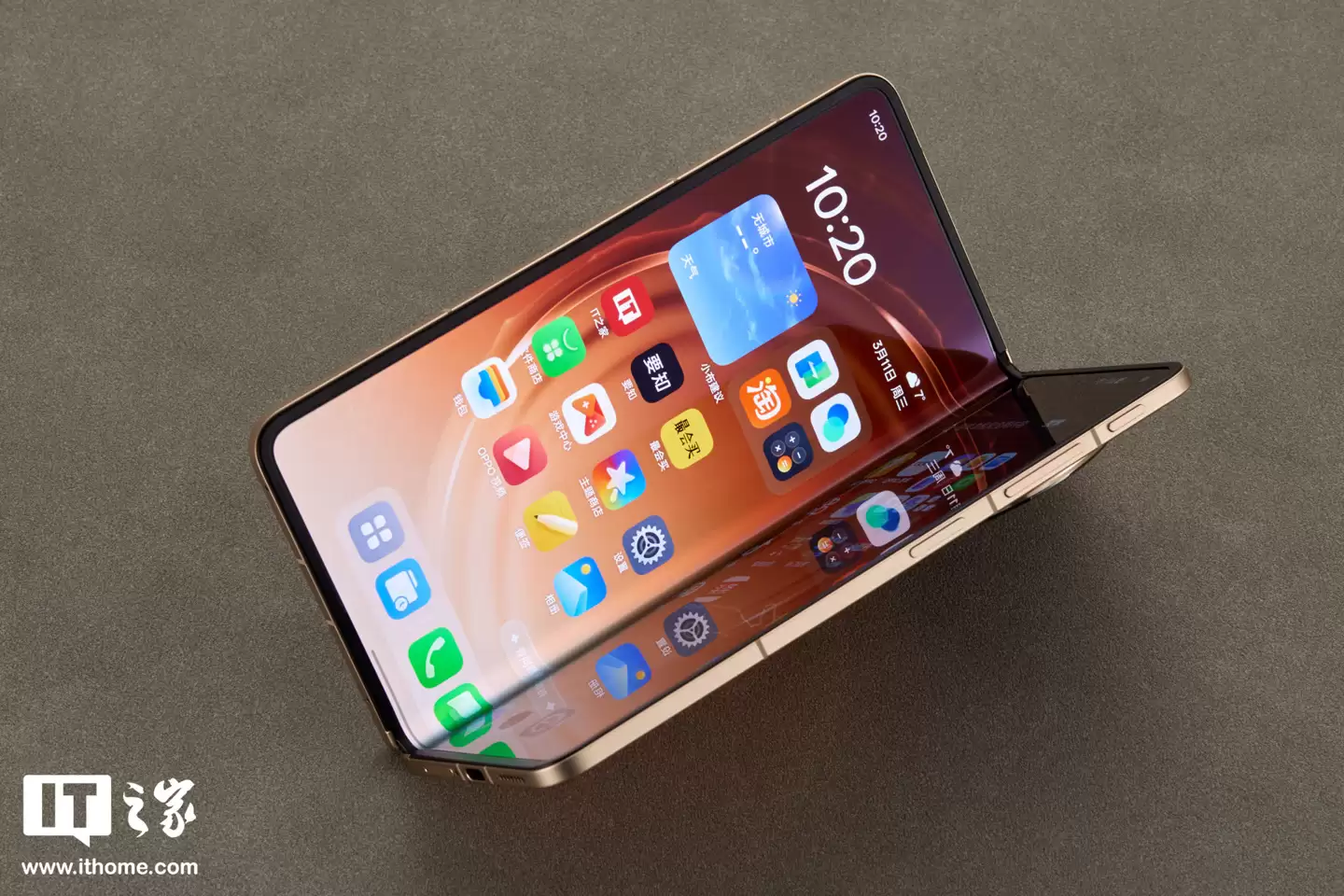 OPPO Find N6 图赏：号称“全球最平整折叠手机”，无感折痕，久用平整