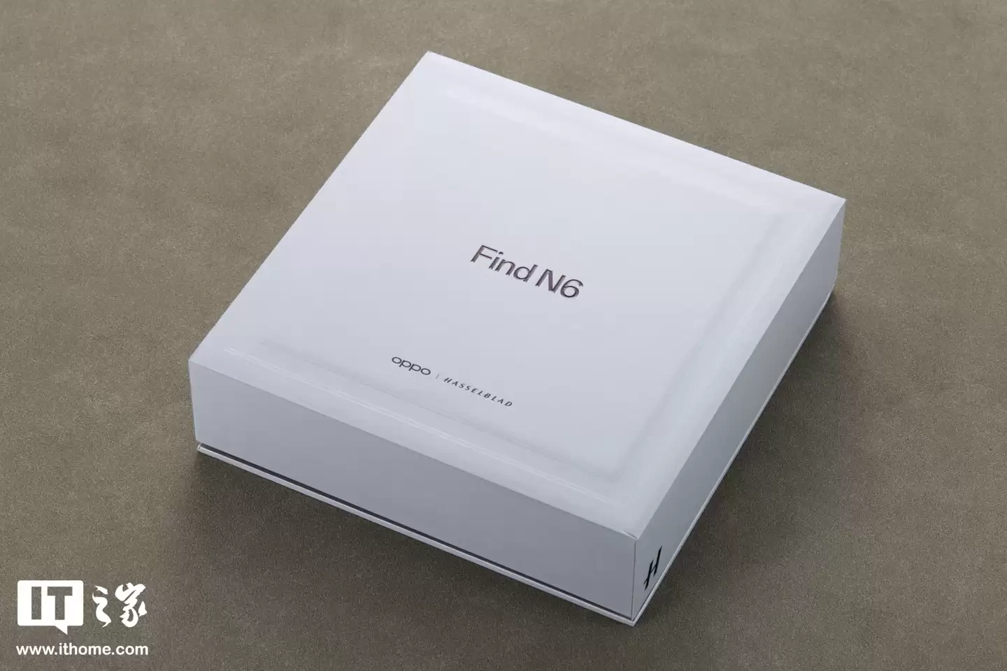 OPPO Find N6 图赏：号称“全球最平整折叠手机”，无感折痕，久用平整