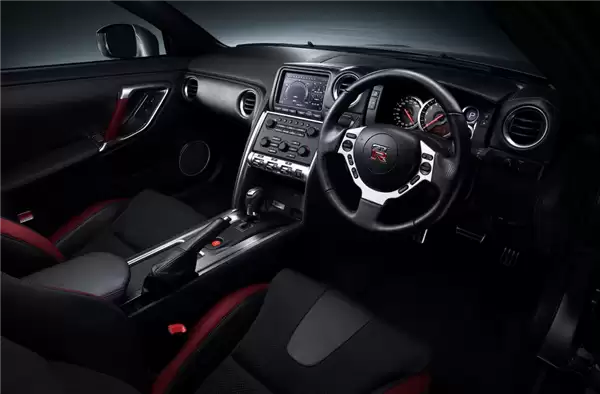 战神归来!日产官宣2030年前推出GT-R R36:放弃纯电保留V6