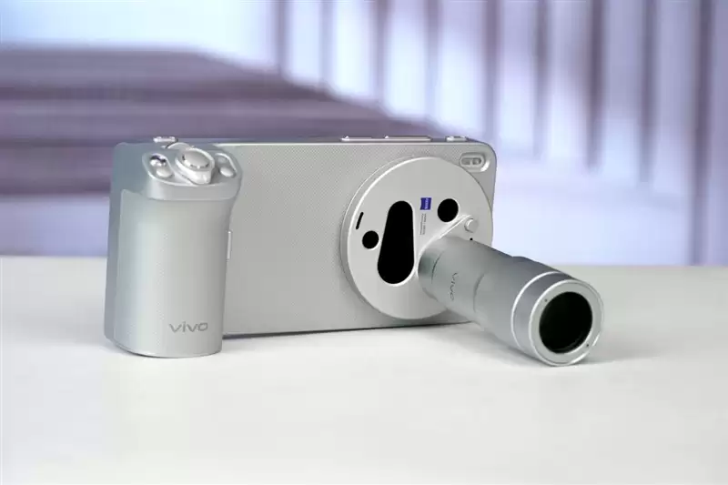 14-400mm终极全焦段！vivo X300 Ultra手机全面评测：依然是年度影像机皇