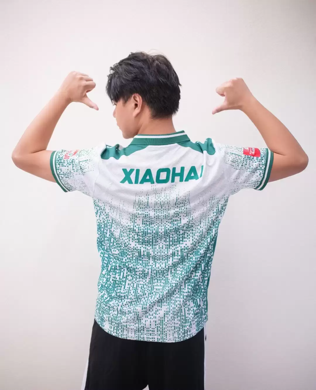 “小孩”曾卓君加盟沙特Falcons战队！与宿敌DCQ同队引热议，EWC冠军再掀风云"