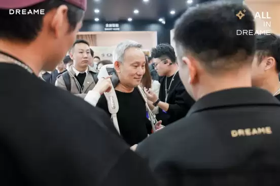 破局同质化内卷 追觅N40pro肩颈按摩器以首创可更换按摩头技术解锁个护赛道B端新增量