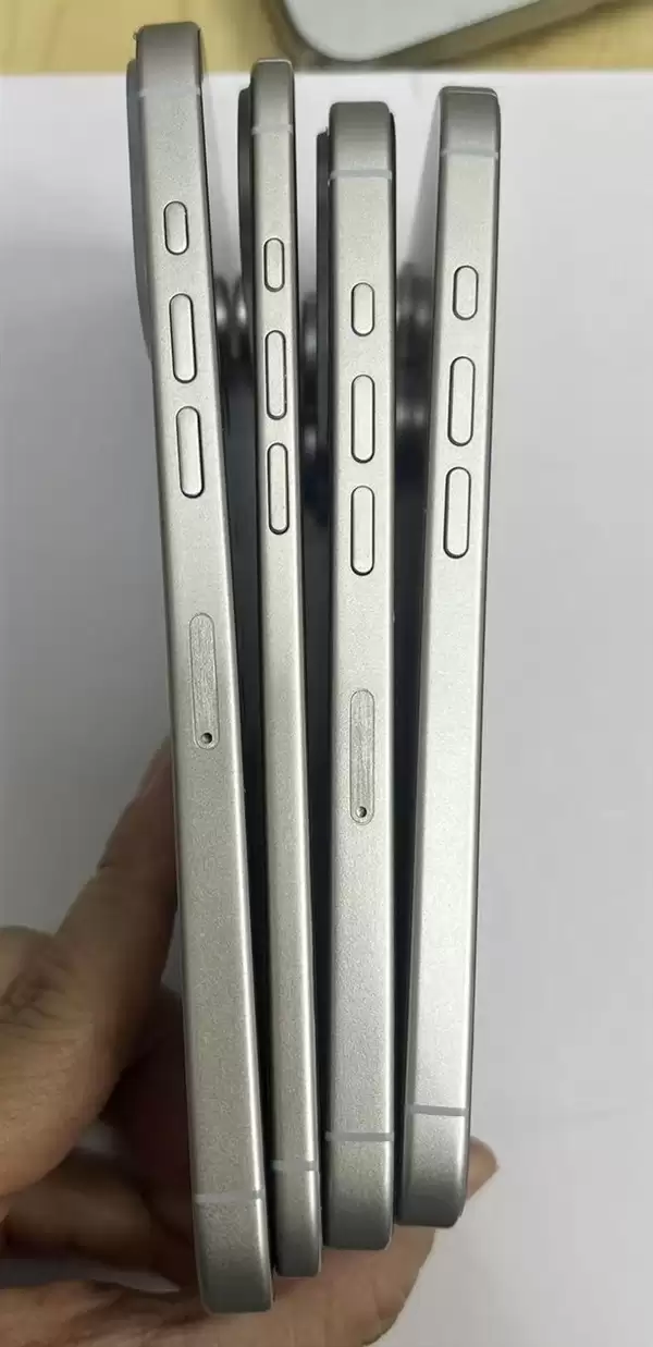 iPhone 17系列机模上手：Air版厚度接近USB-C口