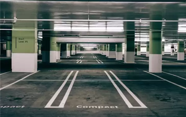 一年省下几千块!全国30多城宣布:公共车位永久免费