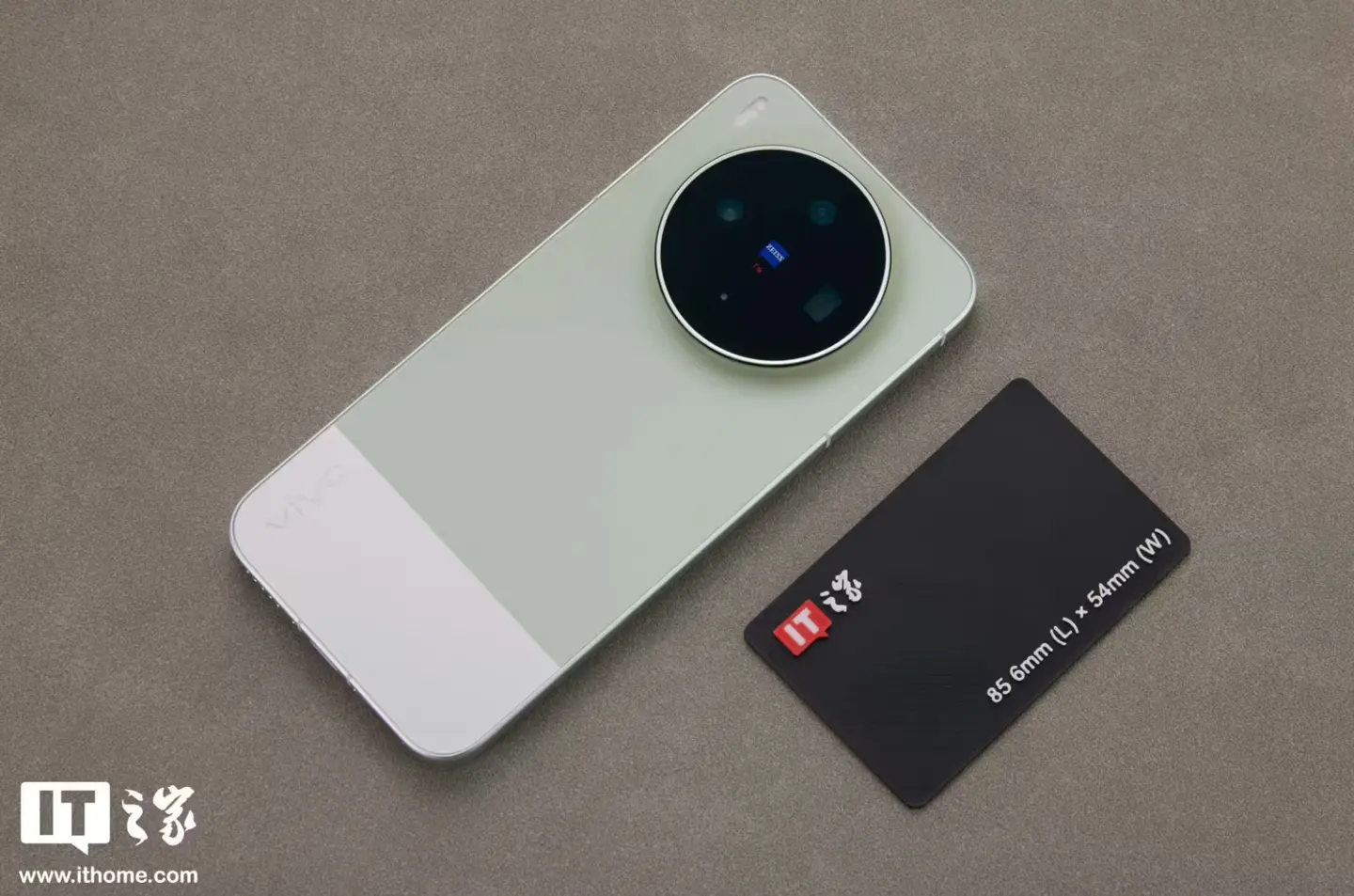 vivo X300s 手机维修备件价格公布:主板 2680 元起,电池 199 元