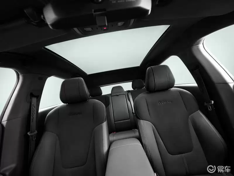 零跑Lafa5 Ultra正式亮相，专属运动套件，将于4月上市