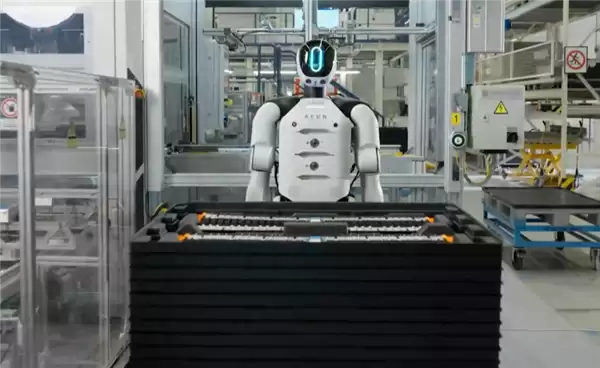 宝马德国工厂首次引进人形机器人打工!此前每周工作5天 每天10小时