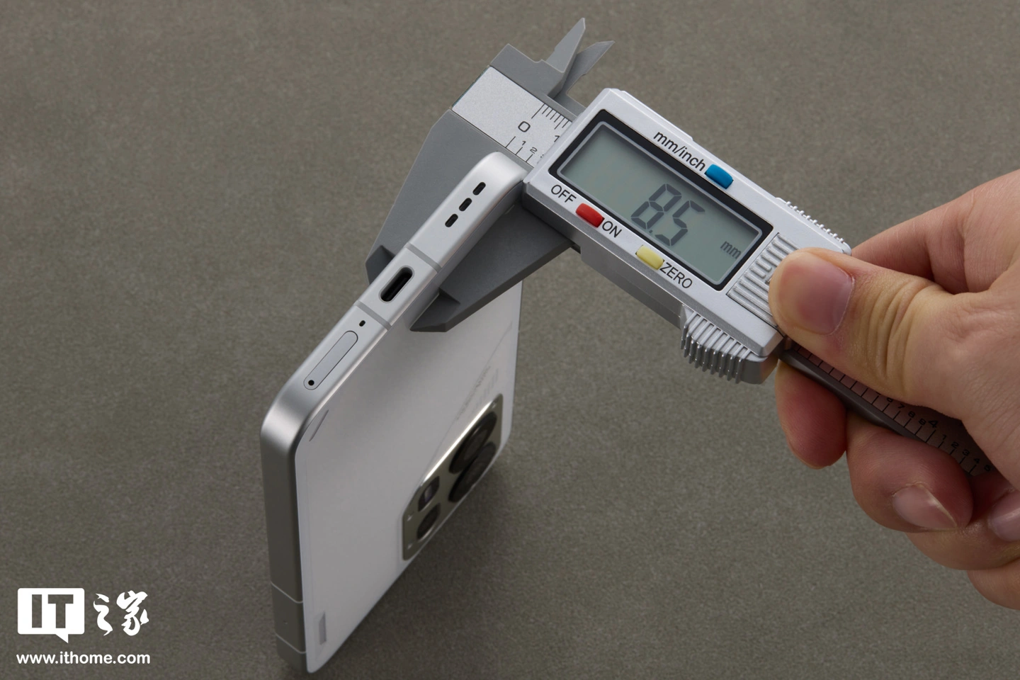 当机能风遇上轻薄手感：OPPO K15 Pro「赛博光翼」开箱图赏