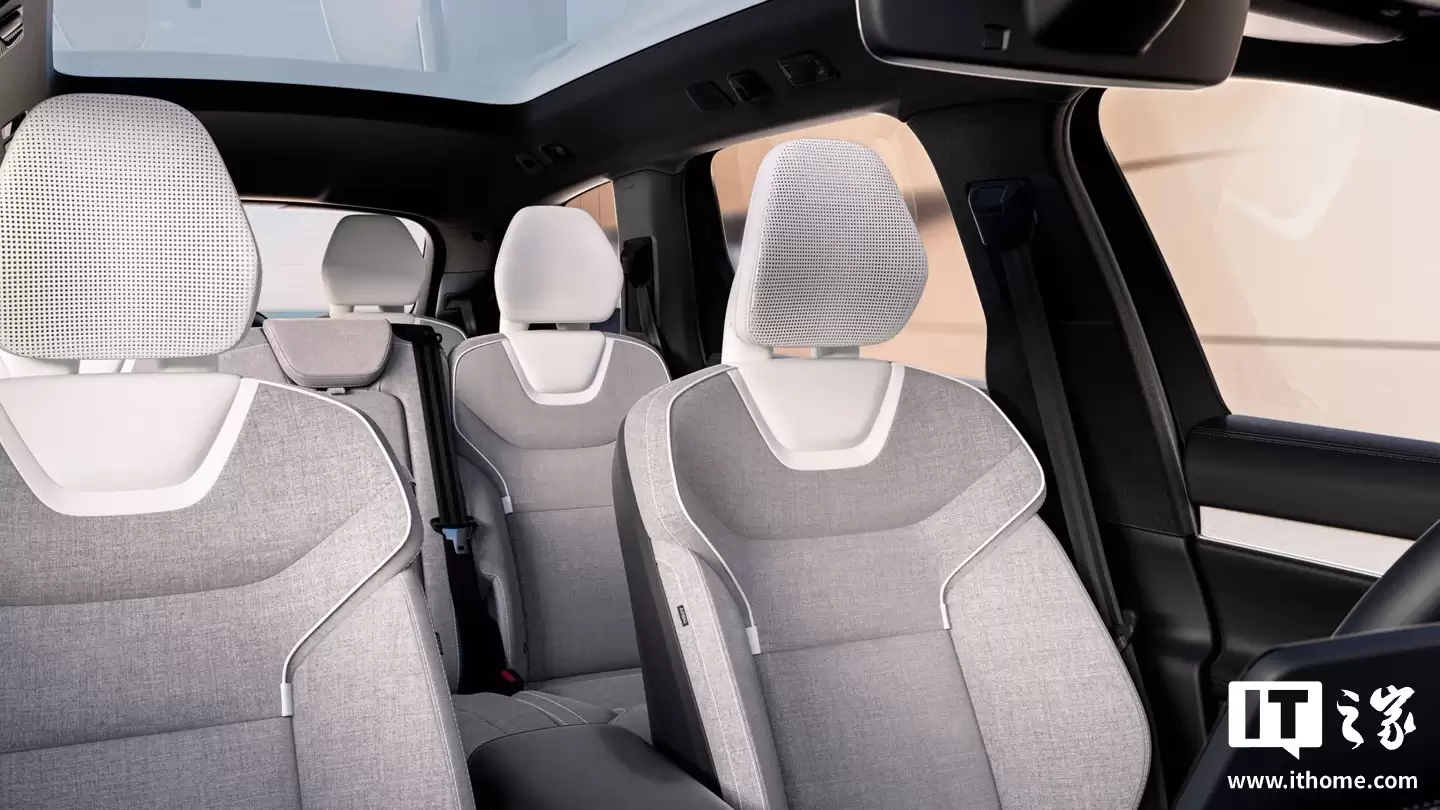 沃尔沃全新EX90纯电旗舰SUV发布:2+3+2式七座布局、双电机四驱,预售价53.99万元起