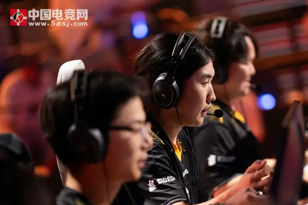 CS电竞世界杯(EWC)：蒙古铁骑剑斩旧敌！MongolZ 2-1力克3DMAX晋级四强 