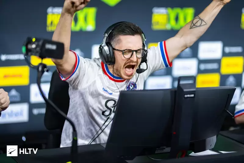 apEX专访：24岁前开启职业路？现在女友比ZywOo重要 