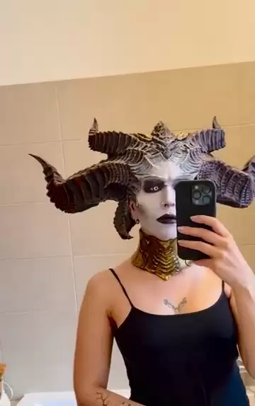 《暗黑破坏神4：憎恨之王》女玩家晒莉莉丝Cosplay视频