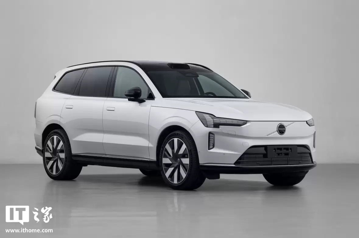 沃尔沃全新EX90纯电旗舰SUV发布:2+3+2式七座布局、双电机四驱,预售价53.99万元起