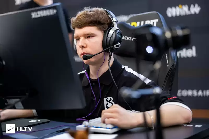 B8指挥官headtr1ck专访:新指挥教练默契无间,豪言锁定第三阶段晋级名额 B8指挥官headtr1ck专访:新指挥教练默契无间,豪言锁定第三阶段晋级名额