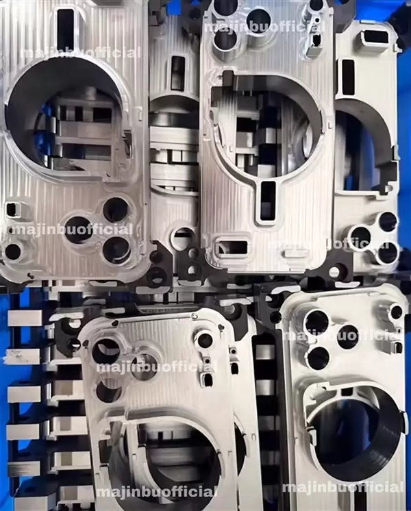 iPhone 17 Pro Max工业设计致敬小米：小米11 Ultra含金量还在上升中