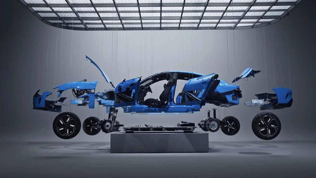 工程师 7 小时完成装车：新一代小米 SU7 沉浸式「装车视频」发布，后续将用作展示和内部测试