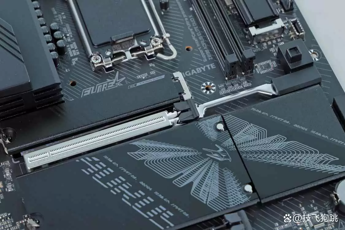 酷睿270K Plus+技嘉Z890小雕DUO X+5080HOF组装机性能测评