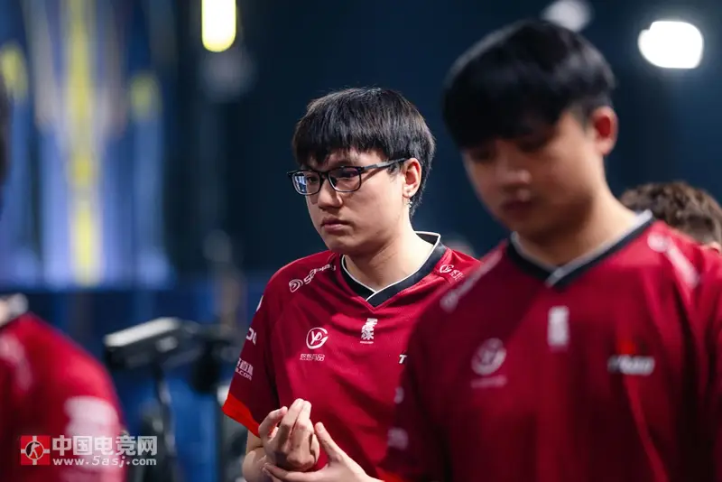 外媒分析TYLOO科隆站折戟：从FISSURE冠军到小组出局的落差之谜