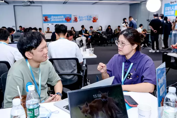 广州一斗虾赛现场各路选手比拼蒸馏，现场诞生近50个“技能包”