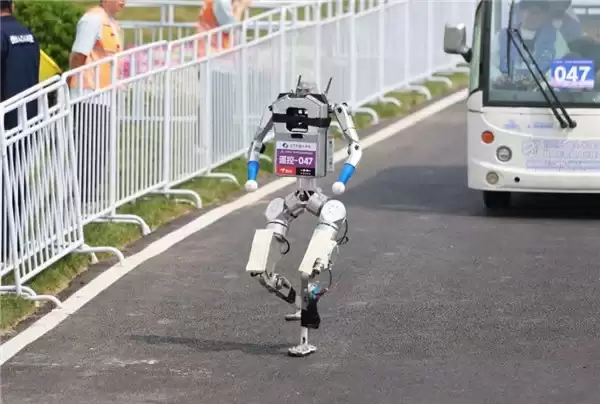 21.0975 公里，是人形机器人的里程碑，也是 RISC-V 的新起点