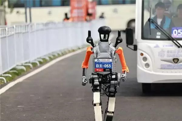 21.0975 公里，是人形机器人的里程碑，也是 RISC-V 的新起点