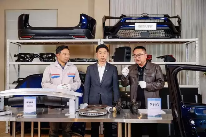 见过不 暗改的合资车吗?欢迎围观这款车的解剖