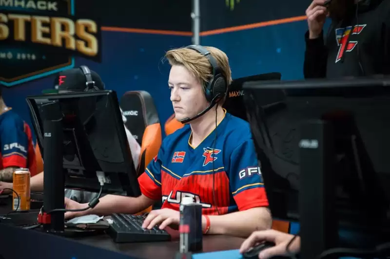 FaZe夜雨十年灯：传奇Rain离队！下一站联手s1mple？