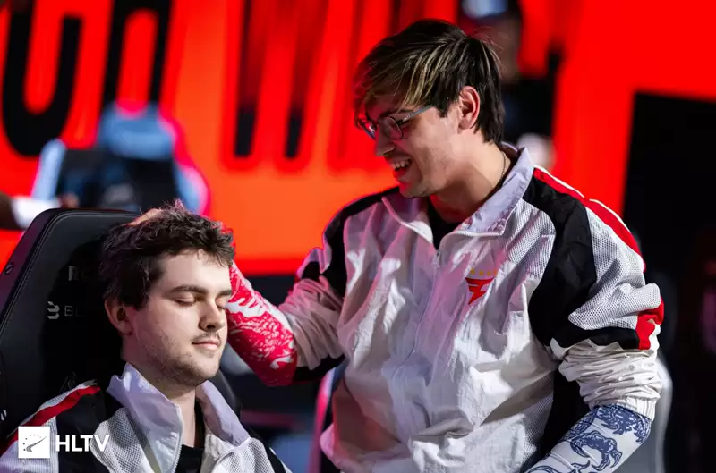 HLTV茶话会曝猛料：gla1ve转型教练首选HEROIC，FaZe阵容面临至少两人换血