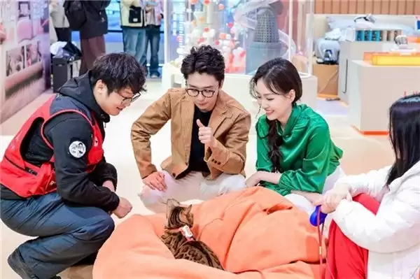 AWE2026 最大反差萌：一只猫代言的清洁家电品牌友望有点意思