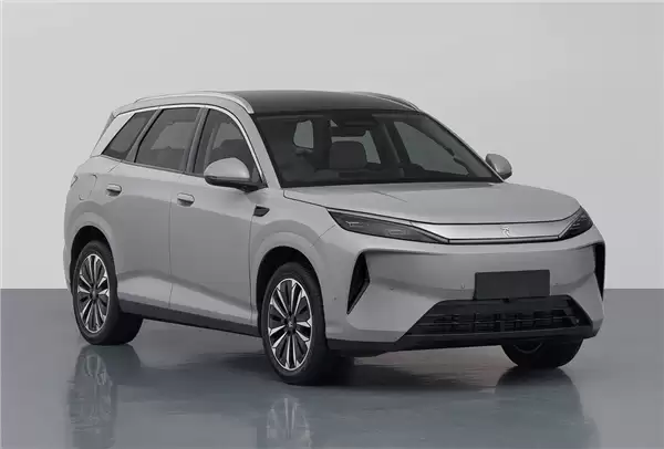 后驱平台打造 全新比亚迪元PLUS内饰官图发布：争议性设计全舍了