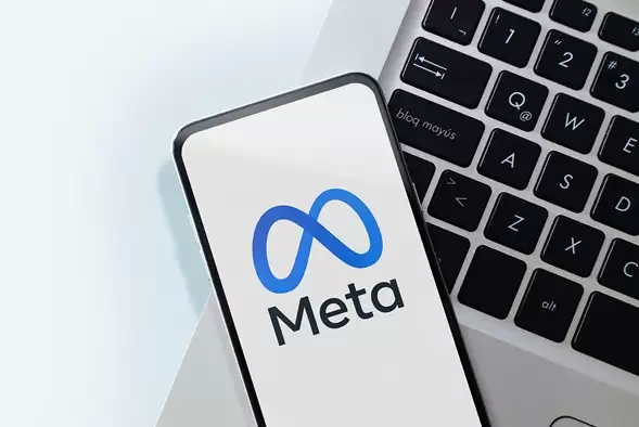 AI太烧钱！Meta裁员8000人再冻6000职位